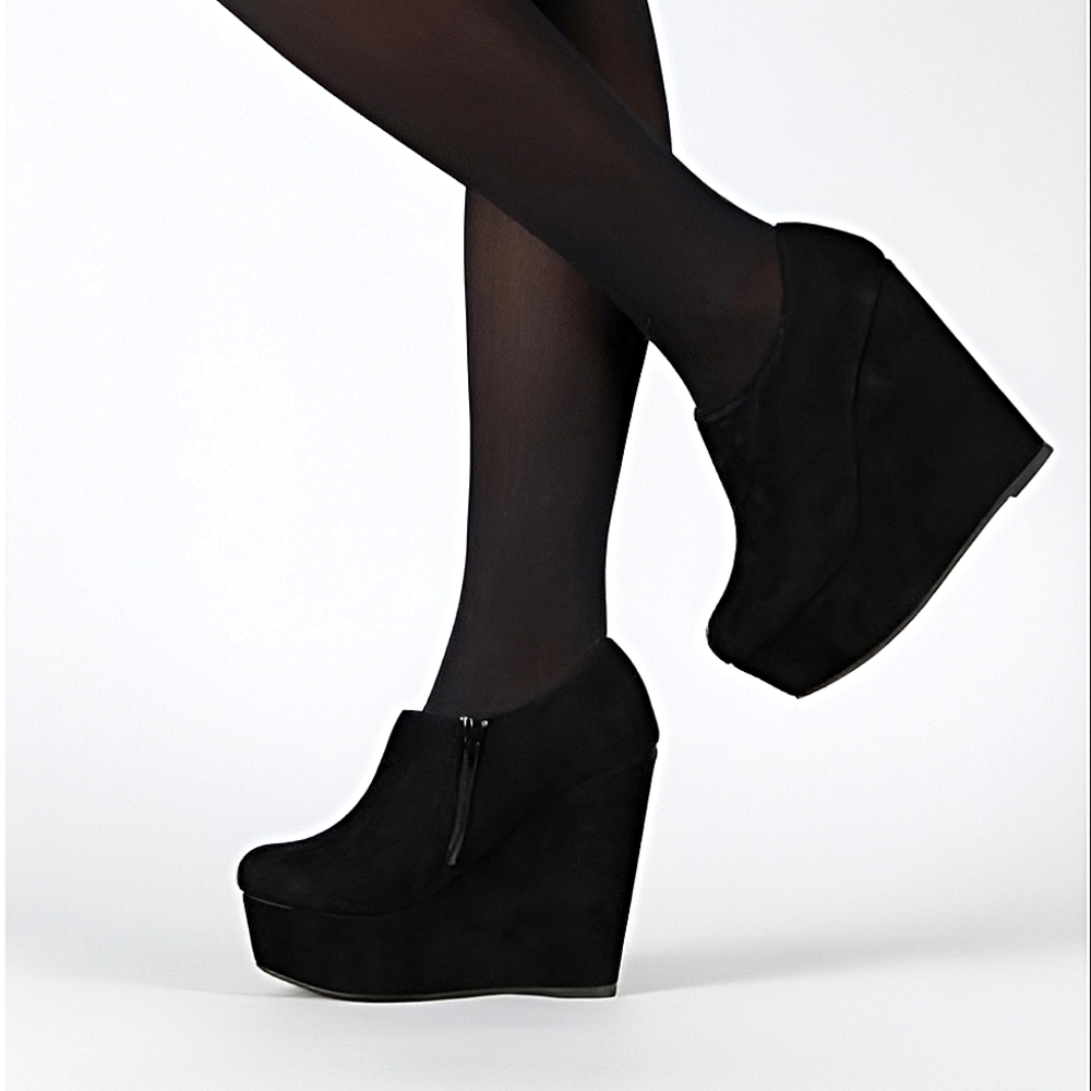 Heart In D | Suede Wedge Ankle Booties